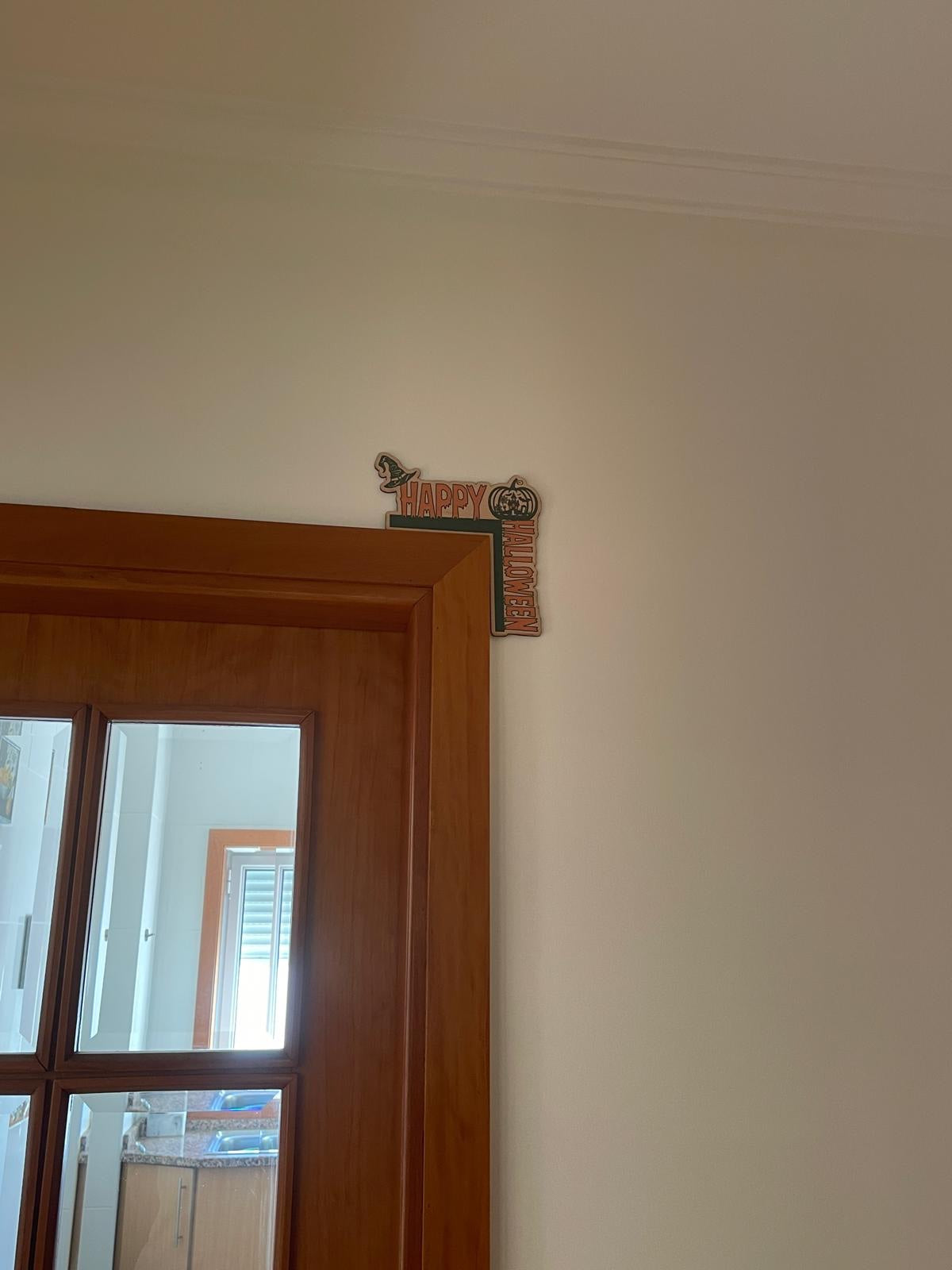 Placa de Halloween para canto da porta