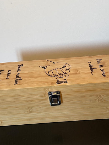 Wine Bottle Box “Pai, és como o vinho… ficas melhor com o tempo”