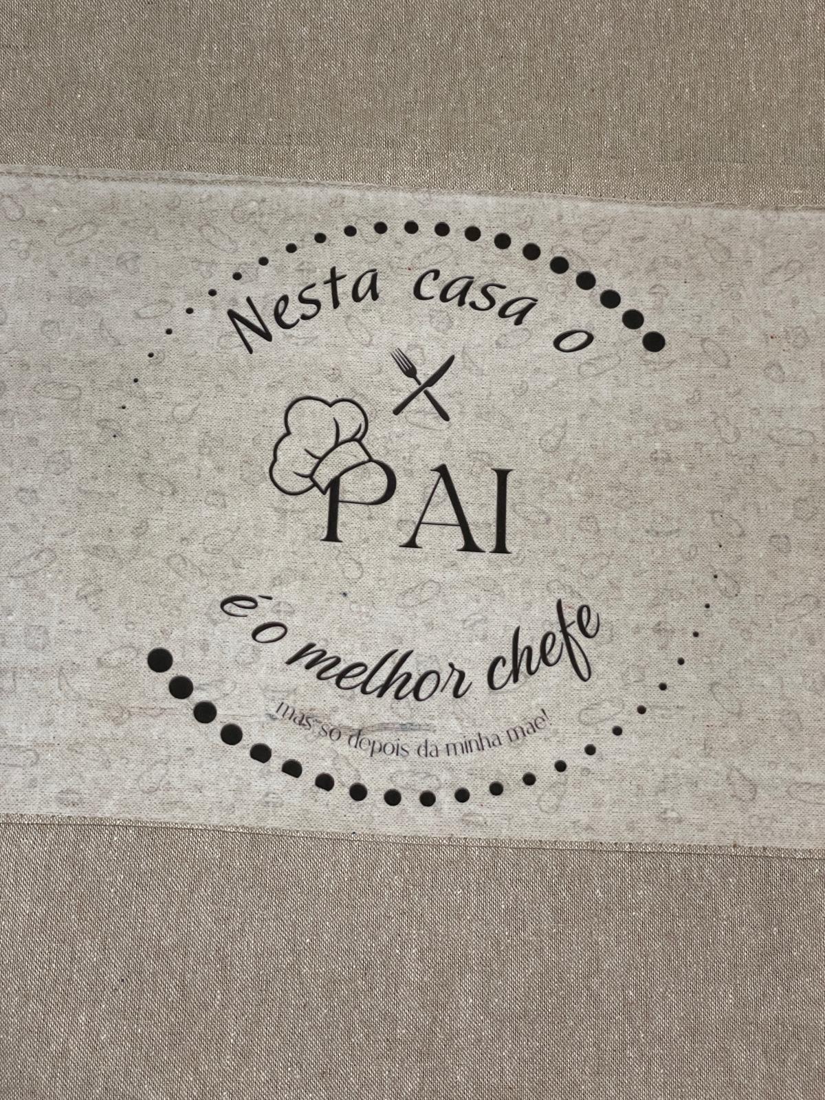 Father's Day Apron - "Nesta casa o pai é o melhor chefe... mas só depois da minha mãe"